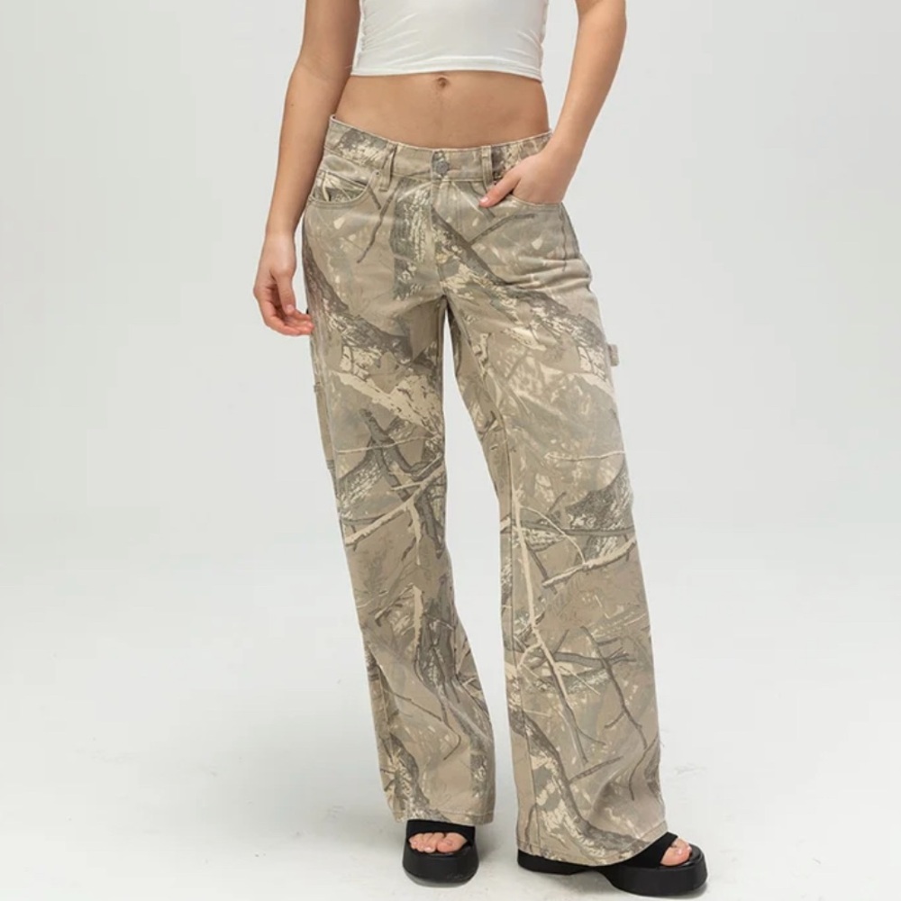 Tilly’s RSQ Women's Tan Camouflage Wide Leg Pants